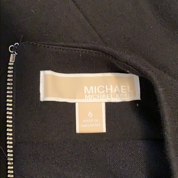 Like New Michael Kors Skirt - Picture 4 of 4